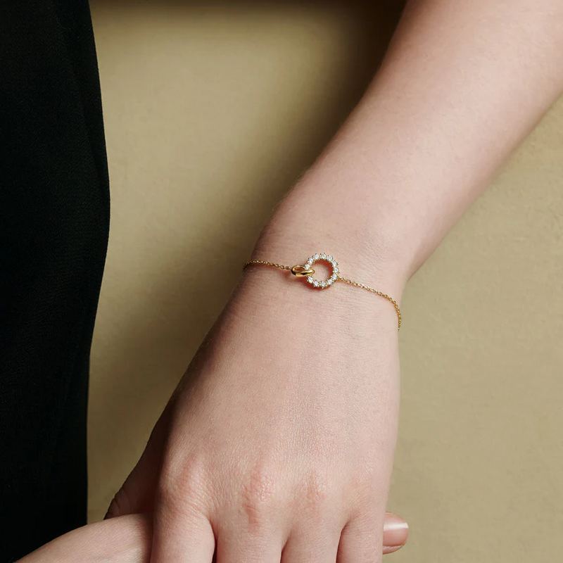 Interlinked Circles Pave Bracelet in Gold Plated Sterling Silver