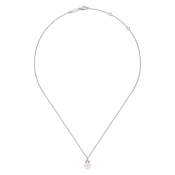 Diamond and Pearl Necklace in 14K White Gold